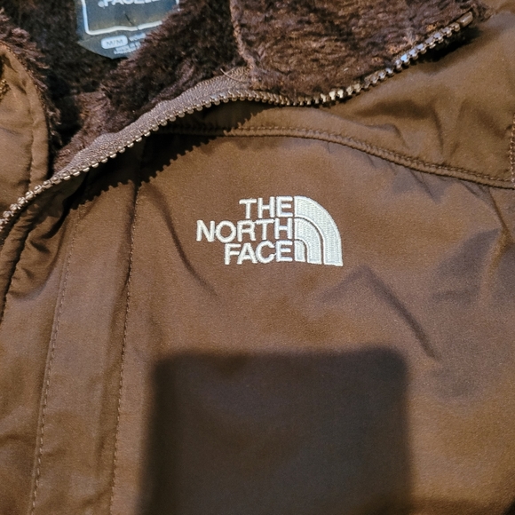 The North Face brown fuzzy jacket - Picture 6 of 6